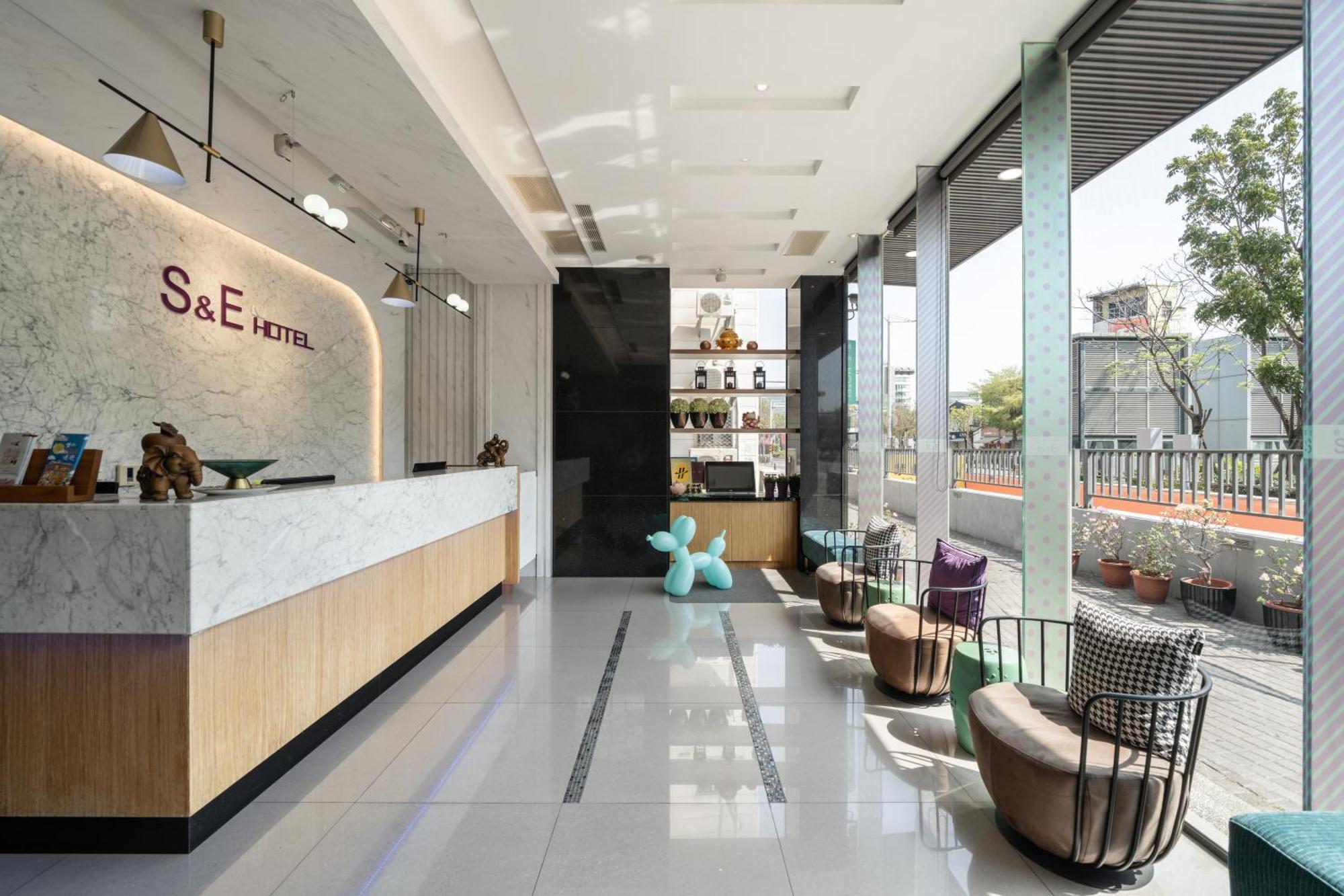 טאינאן S&E Hotel מראה חיצוני תמונה